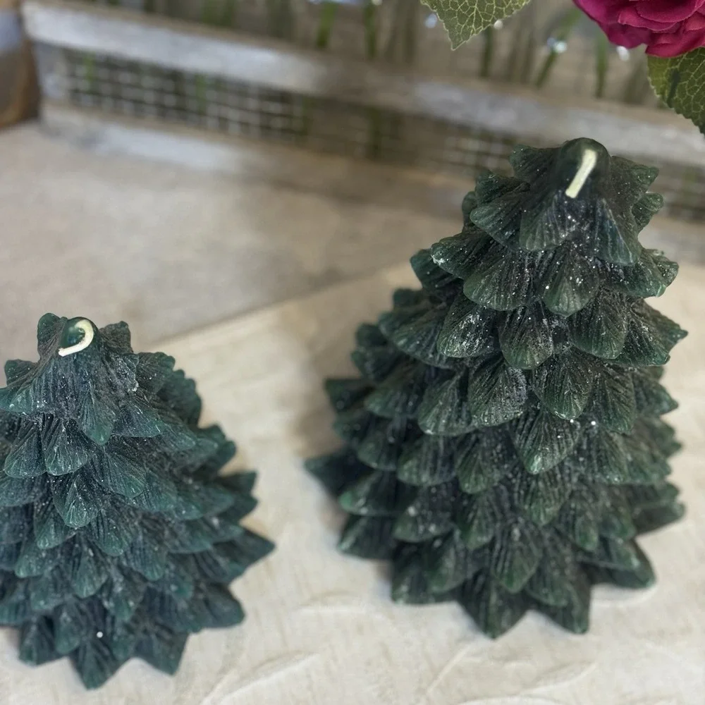 Set of 2 Green Cabin/Christmas/Holiday Tree Candles. Approx 8